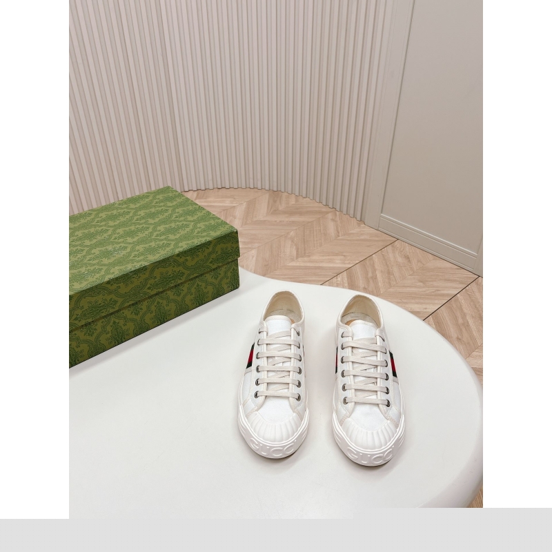 G*u*i casual shoes